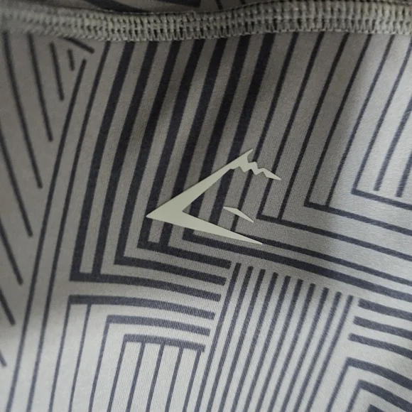 Gymshark ☆ Geometric Patterned Gray/Blue Women's Leggings. NWOT - Picture 2 of 6